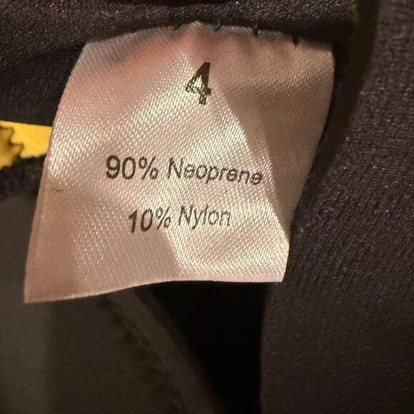 Xuker Kids Yellow and Black Wetsuit NWOT - Picture 6 of 6